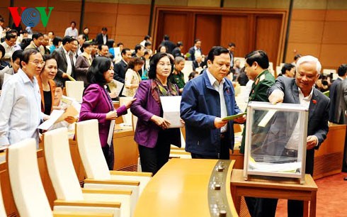 Избиратели Вьетнама одобрили итоги вынесения вотума доверия в парламенте - ảnh 1
